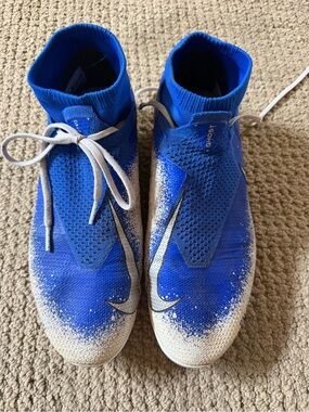 Nike Blue and White mens 9.5 EU 43 PhantomVSN Soccer Cleats